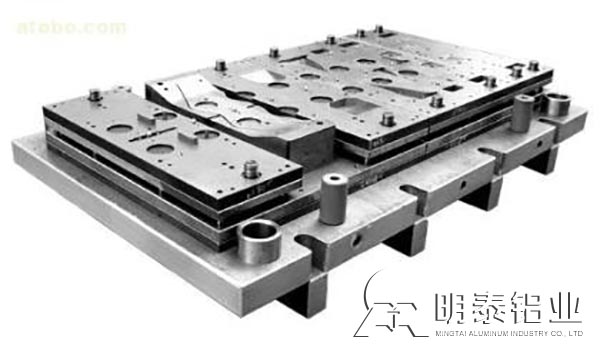 星空娱乐app下载官方最新版本铝板制造模具